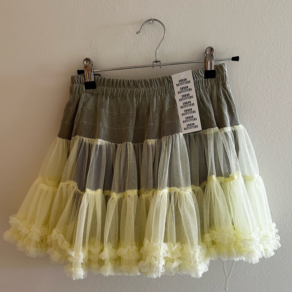 Urban Outfitters - Tutu Low Rise Ruffle Mini Skirt